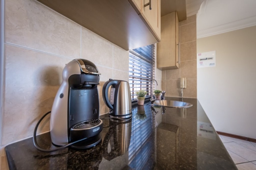 To Let 2 Bedroom Property for Rent in Big Bay Western Cape